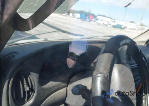 2005 Ford E-250 Commercial/Recreational z USA, uszkodzony, nr VIN 1FTNE24L65HB45043